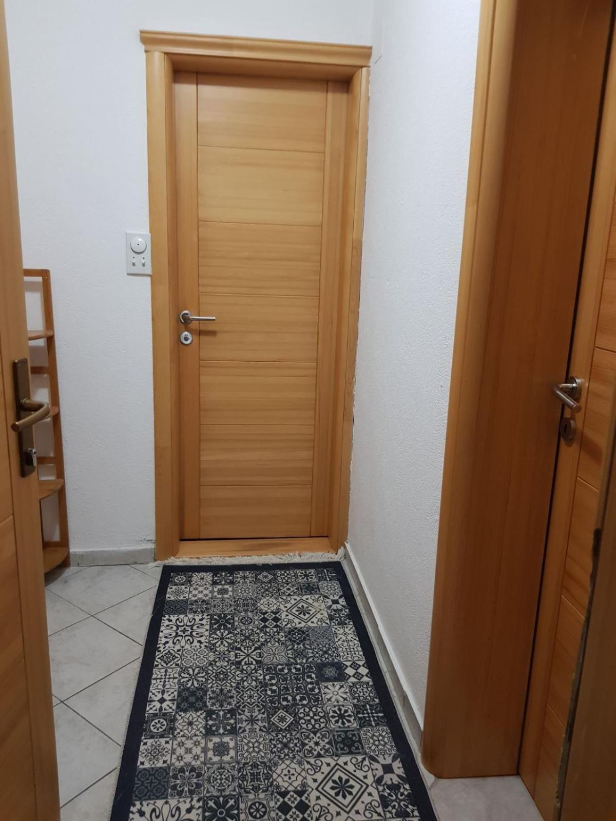 Apartmani Mina Бар Экстерьер фото